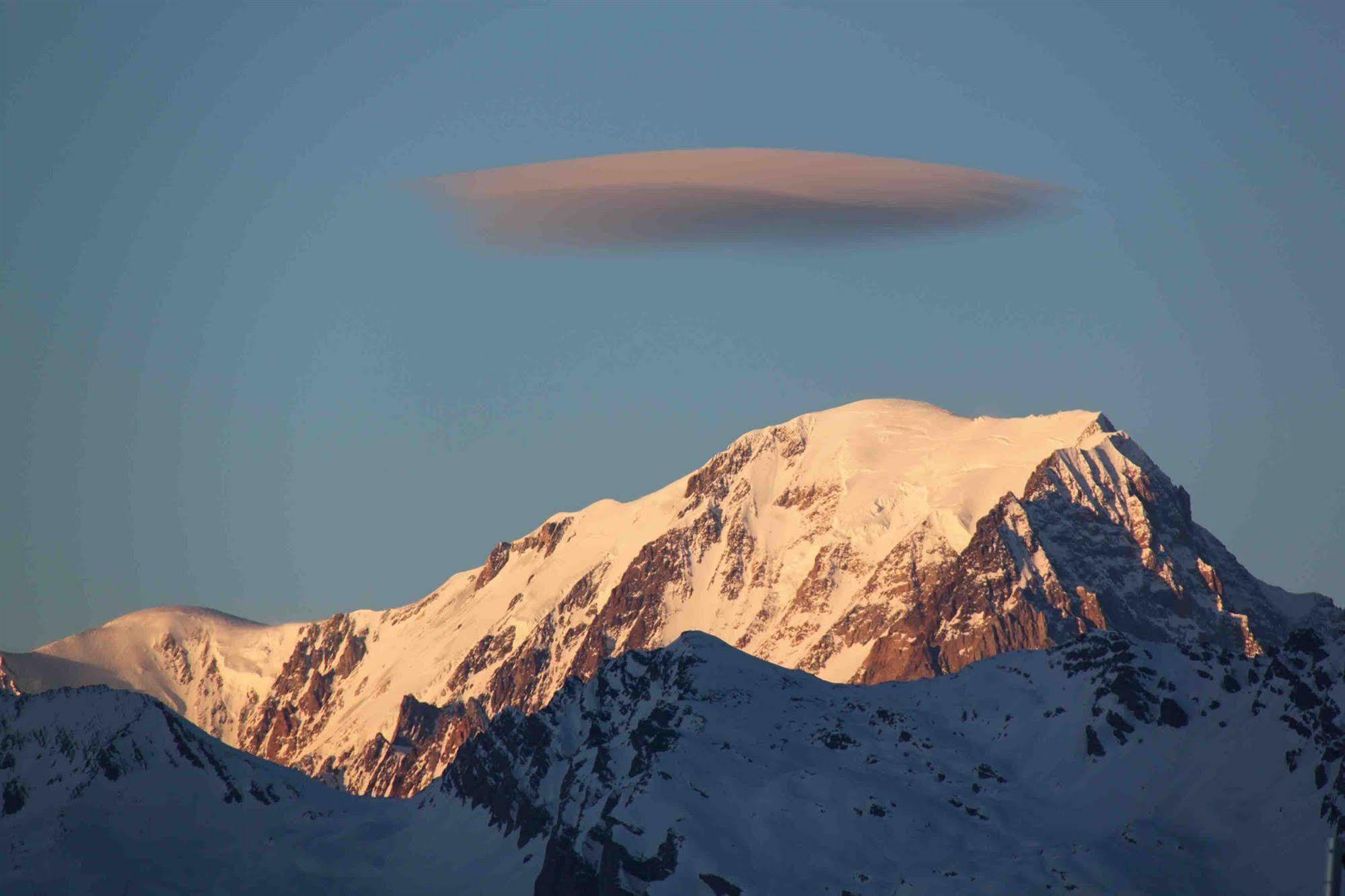 L'Aiguille Grive Chalets Hotel Les Arcs  Экстерьер фото